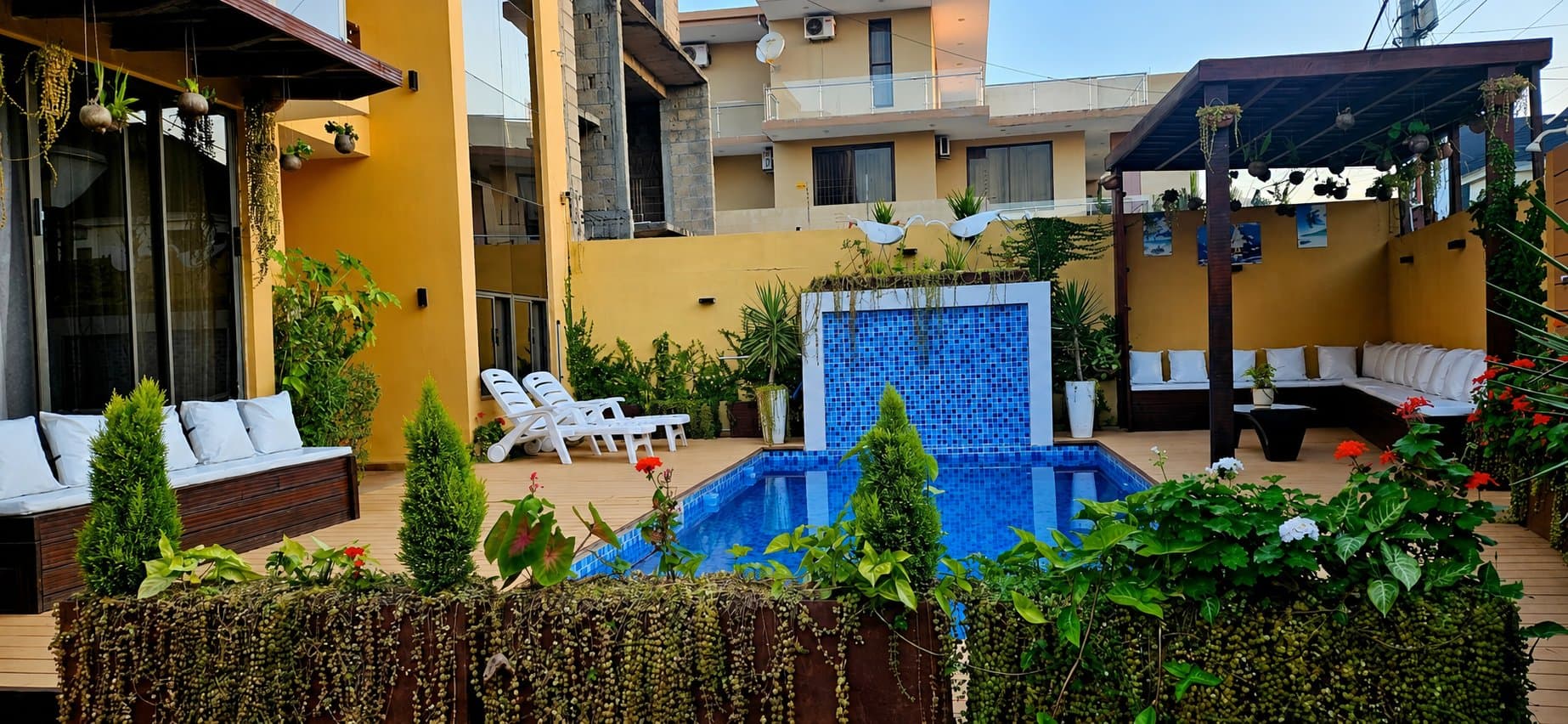 Private pool at Premium Residence Studio, Triunfo, Maputo